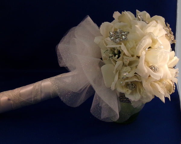 Bouquet-White Rose Sparkle